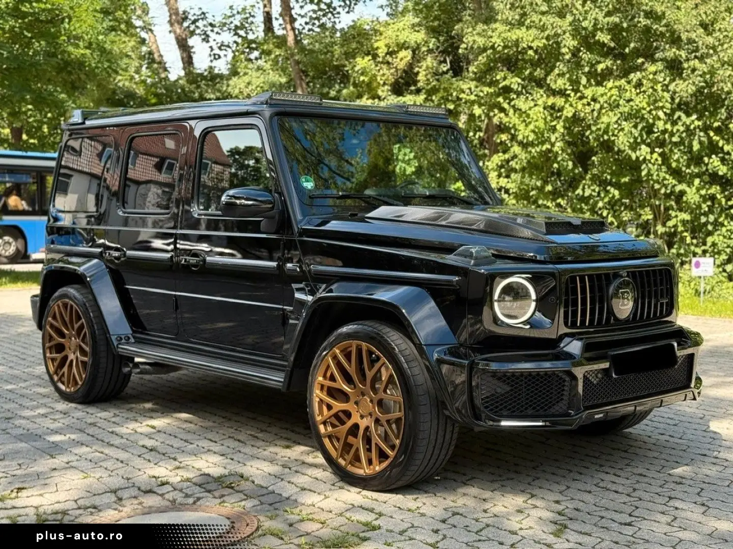 MERCEDES-BENZ G 700 BRABUS WIDESTAR GOLD EDITION