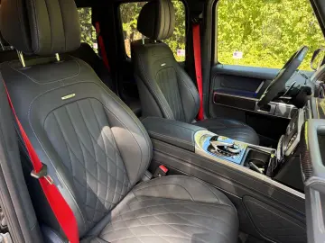 MERCEDES-BENZ G 700 BRABUS WIDESTAR GOLD EDITION