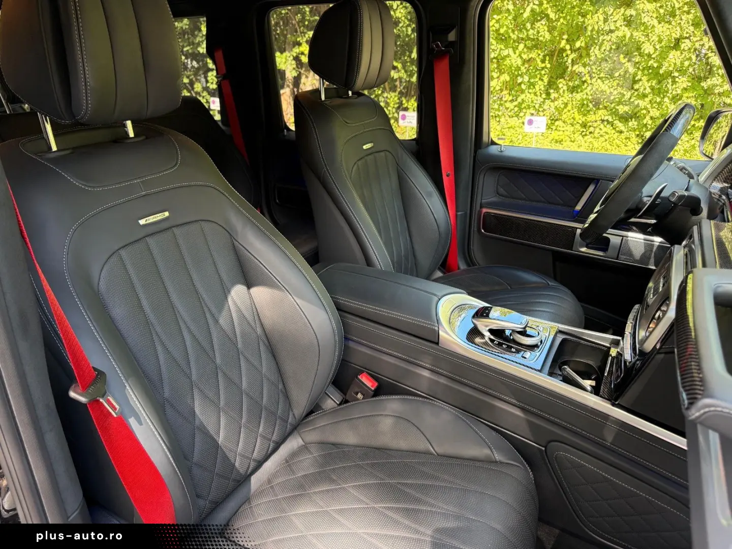 MERCEDES-BENZ G 700 BRABUS WIDESTAR GOLD EDITION