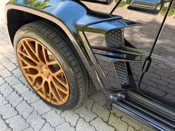 MERCEDES-BENZ G 700 BRABUS WIDESTAR GOLD EDITION