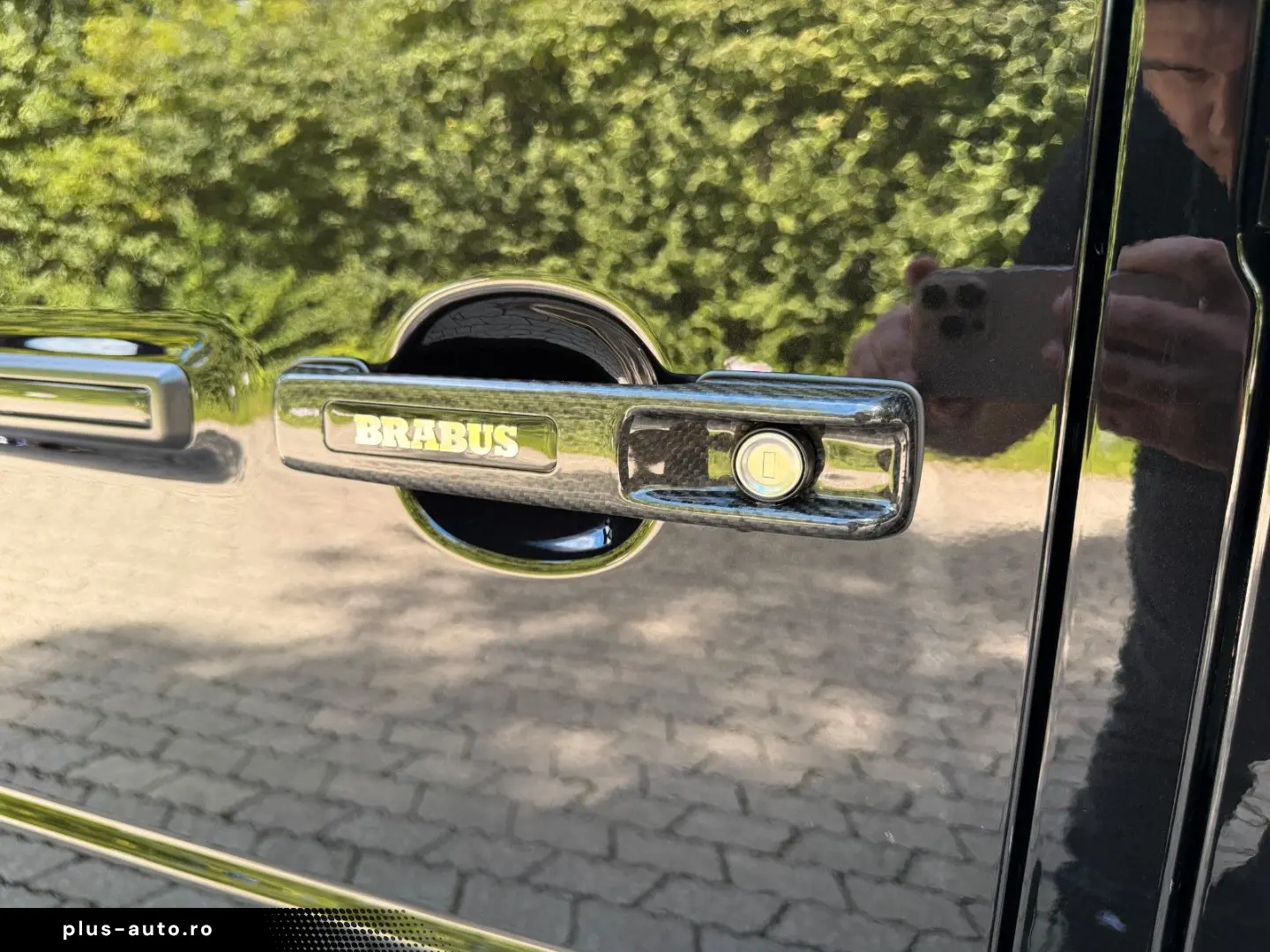 MERCEDES-BENZ G 700 BRABUS WIDESTAR GOLD EDITION