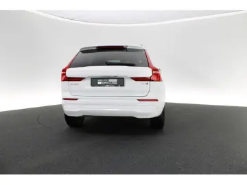 VOLVO XC60 B4 D AWD Momentum Pro