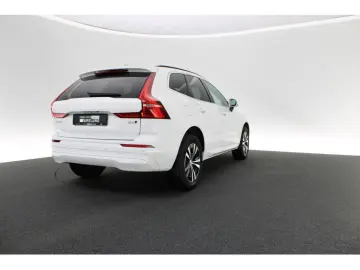 VOLVO XC60 B4 D AWD Momentum Pro