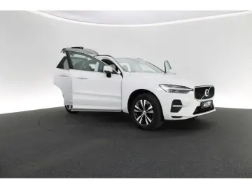 VOLVO XC60 B4 D AWD Momentum Pro