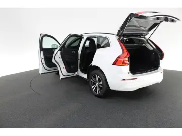 VOLVO XC60 B4 D AWD Momentum Pro
