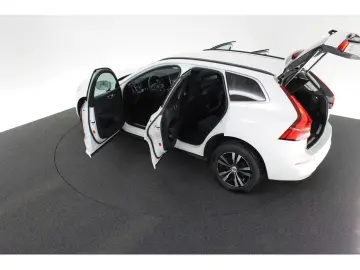 VOLVO XC60 B4 D AWD Momentum Pro