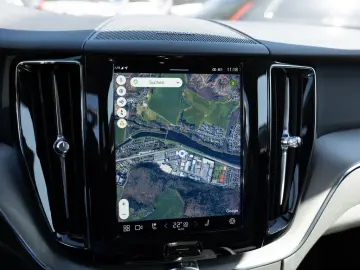 VOLVO XC60 B4 D AWD Momentum Pro