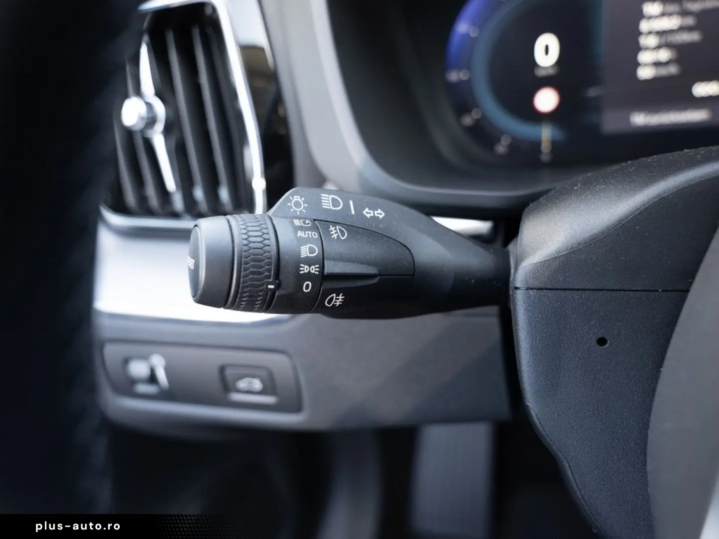 VOLVO XC60 B4 D AWD Momentum Pro