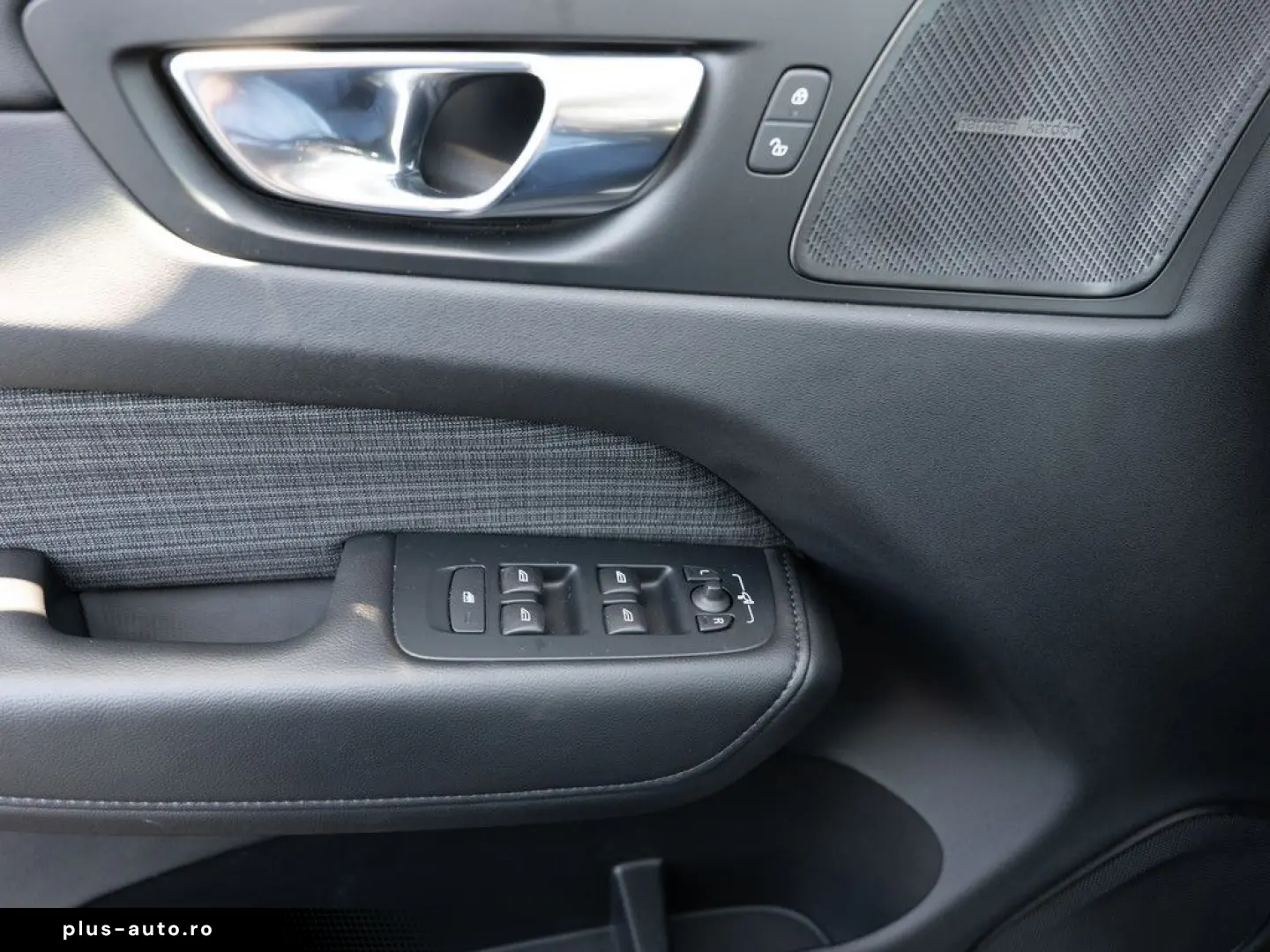 VOLVO XC60 B4 D AWD Momentum Pro