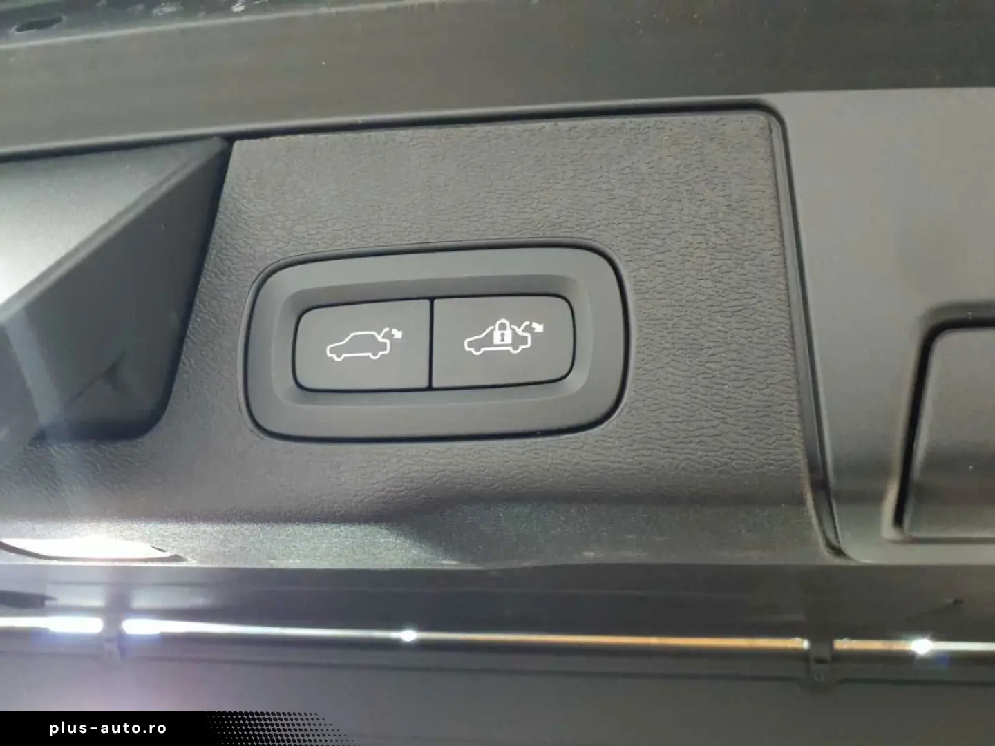 VOLVO XC60 B4 D AWD Ultimate Dark