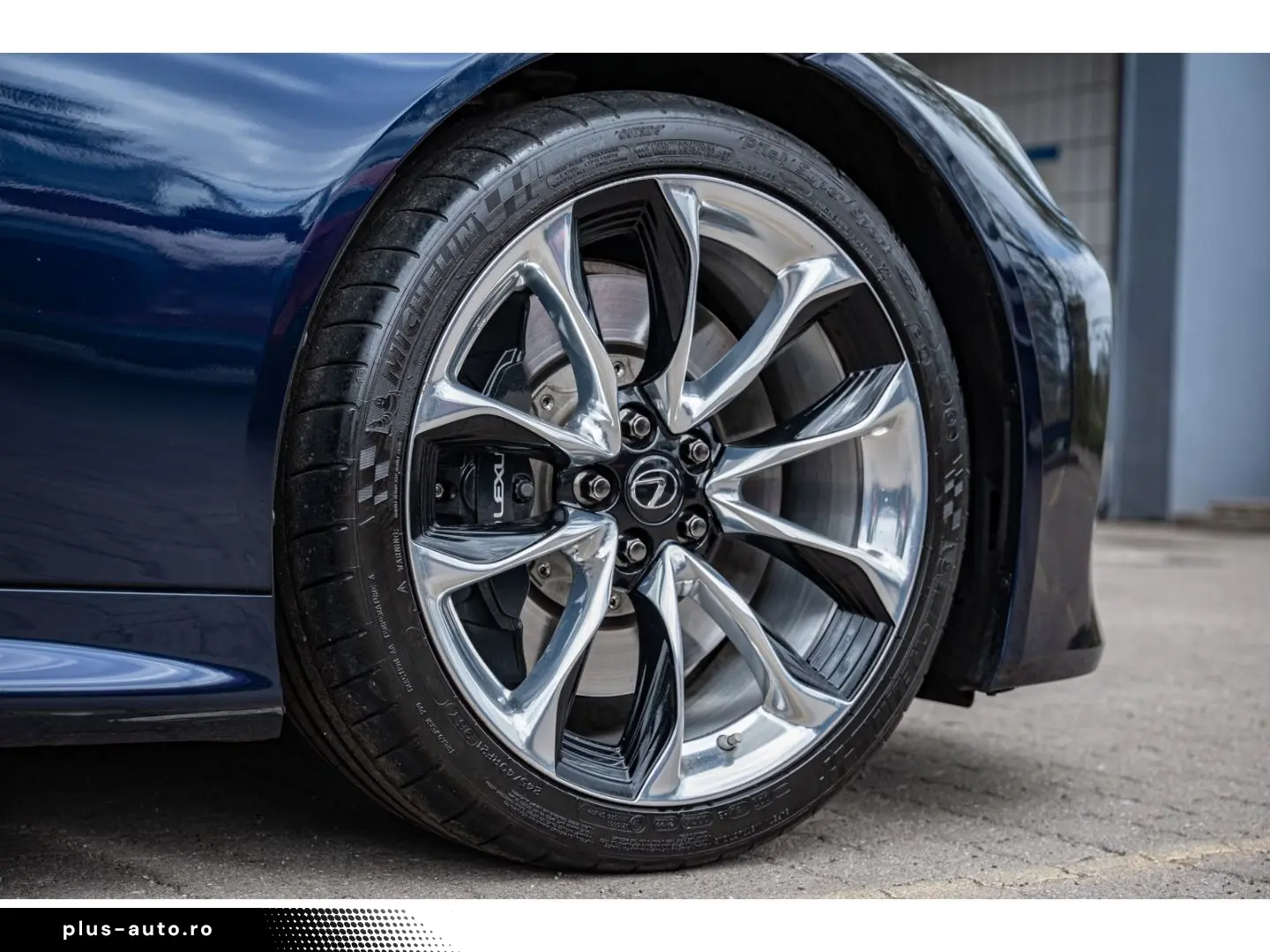 LEXUS LC 500 Cabrio Bespoke Build Touring-Paket adapt.