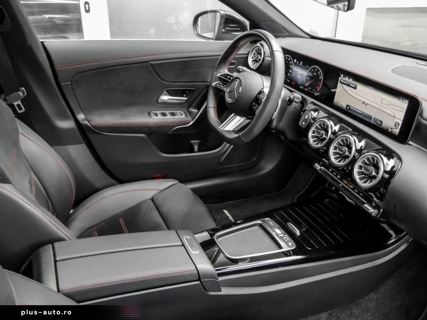 MERCEDES-BENZ CLA 180 Cp AMG-Sport Pano MBeam Distr 360 Keyl
