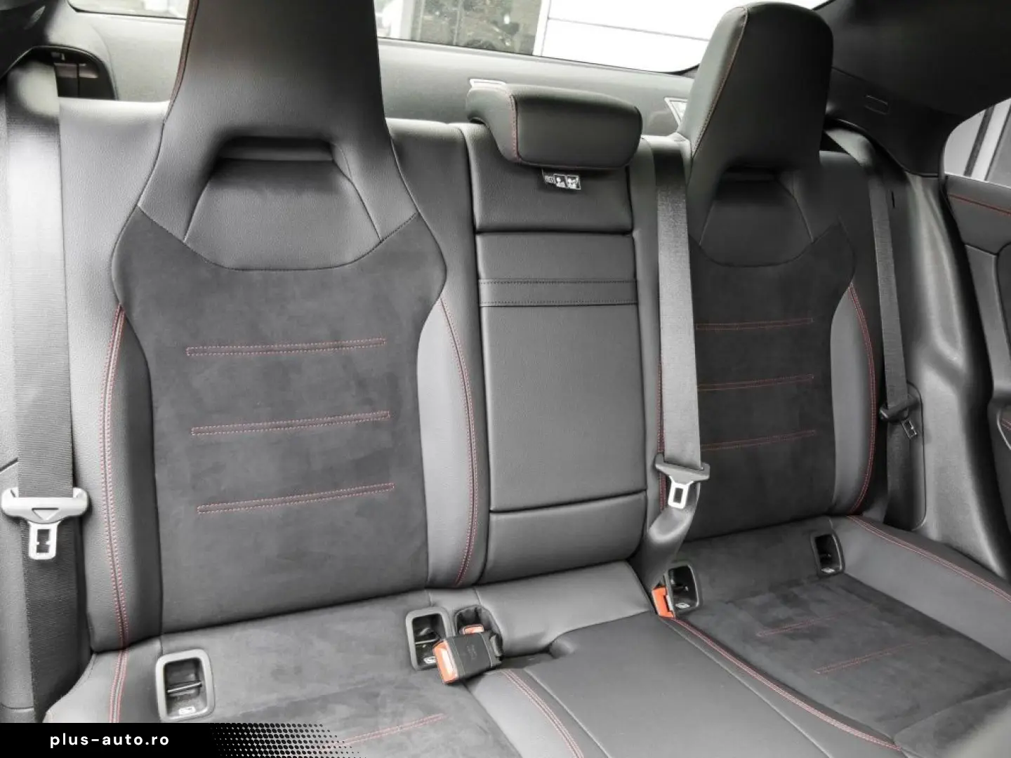 MERCEDES-BENZ CLA 180 Cp AMG-Sport Pano MBeam Distr 360 Keyl