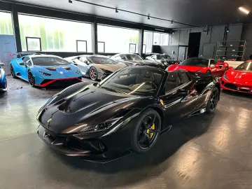 FERRARI F8 Spider Lift Passenger Display HiFi Carbon
