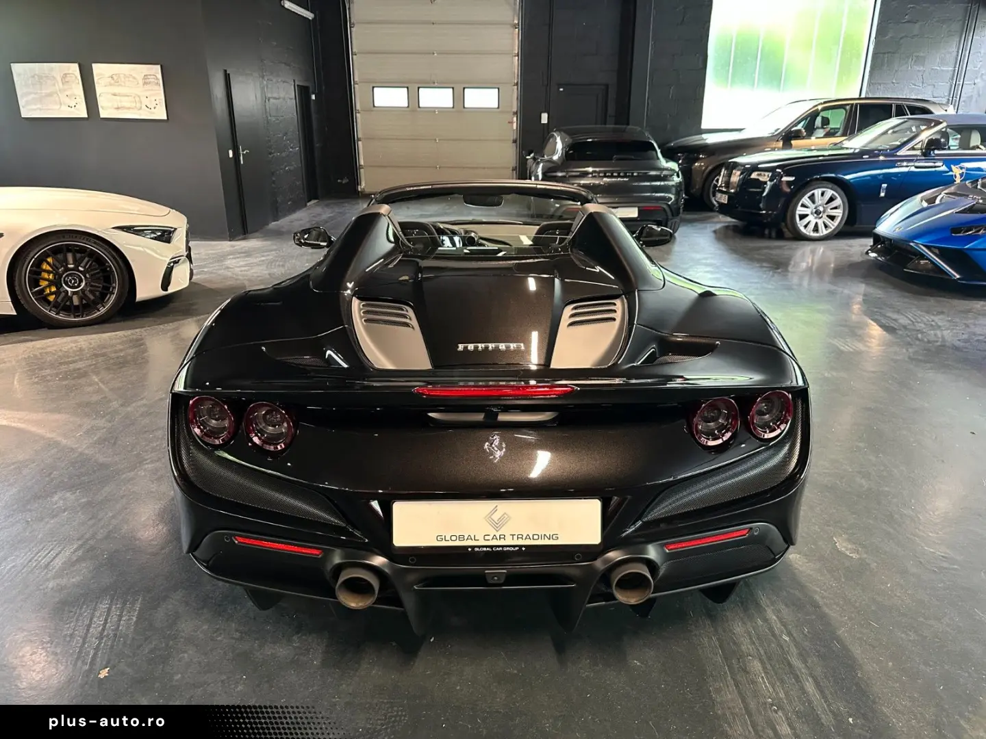FERRARI F8 Spider Lift Passenger Display HiFi Carbon
