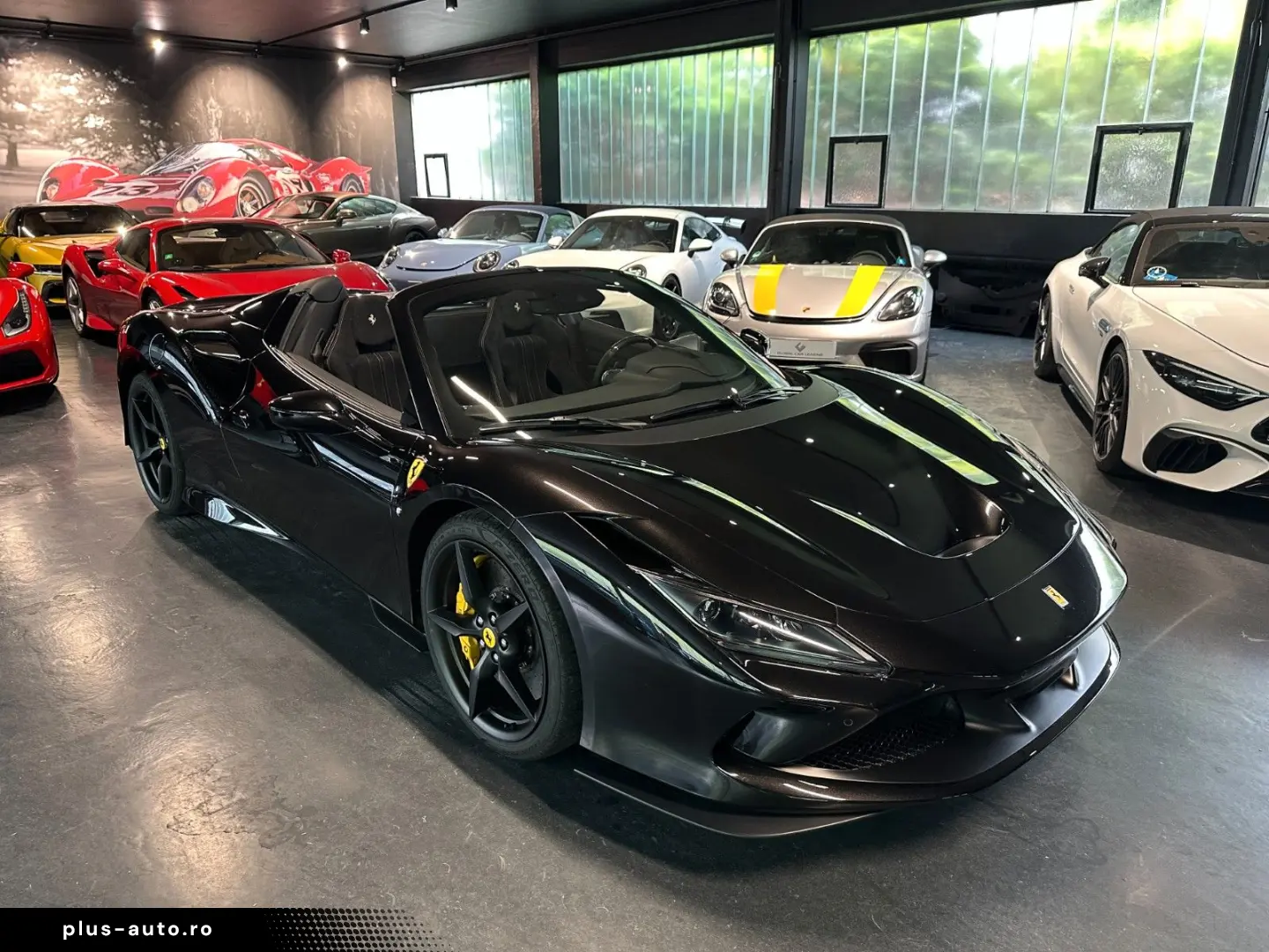 FERRARI F8 Spider Lift Passenger Display HiFi Carbon