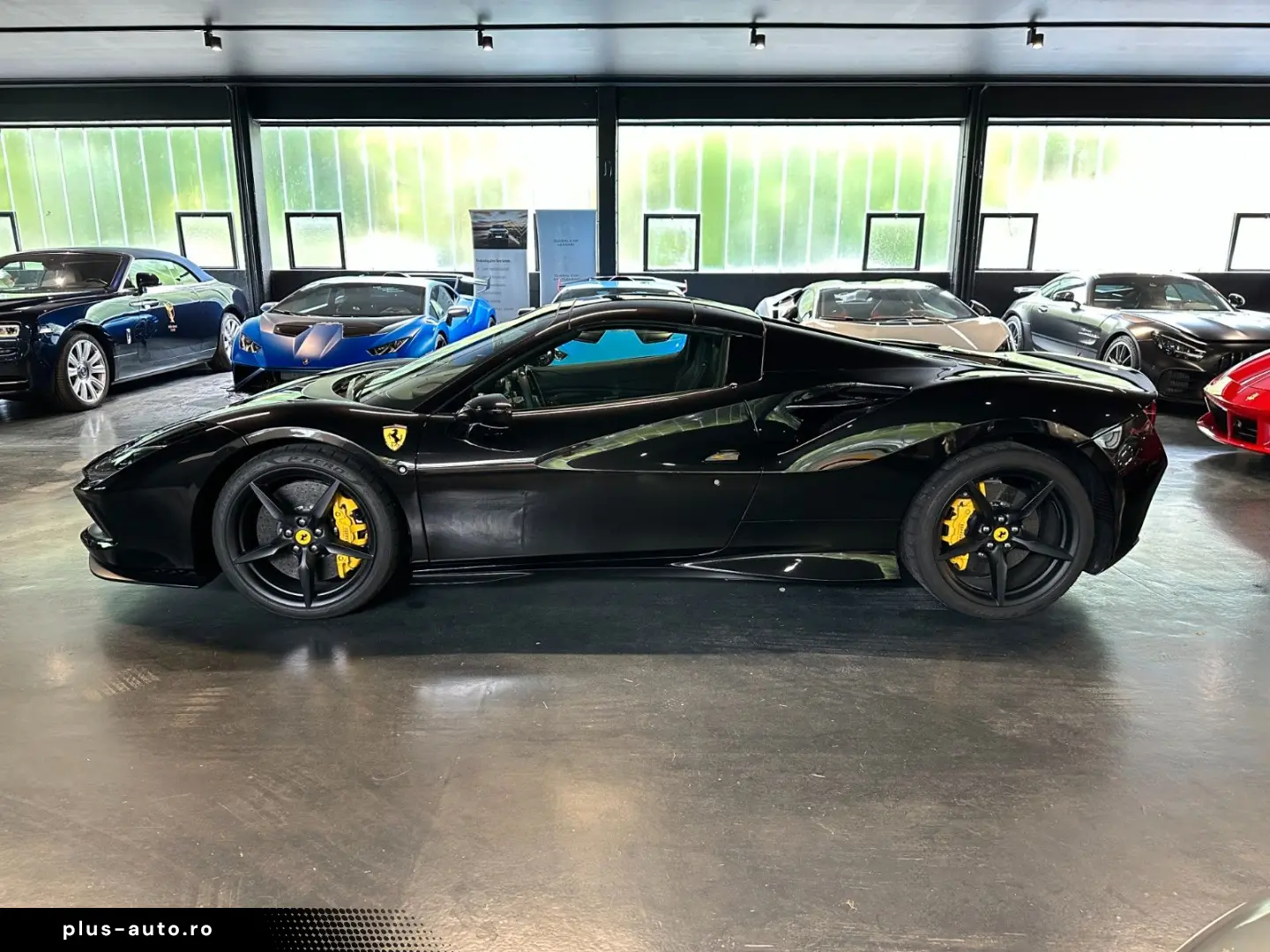 FERRARI F8 Spider Lift Passenger Display HiFi Carbon