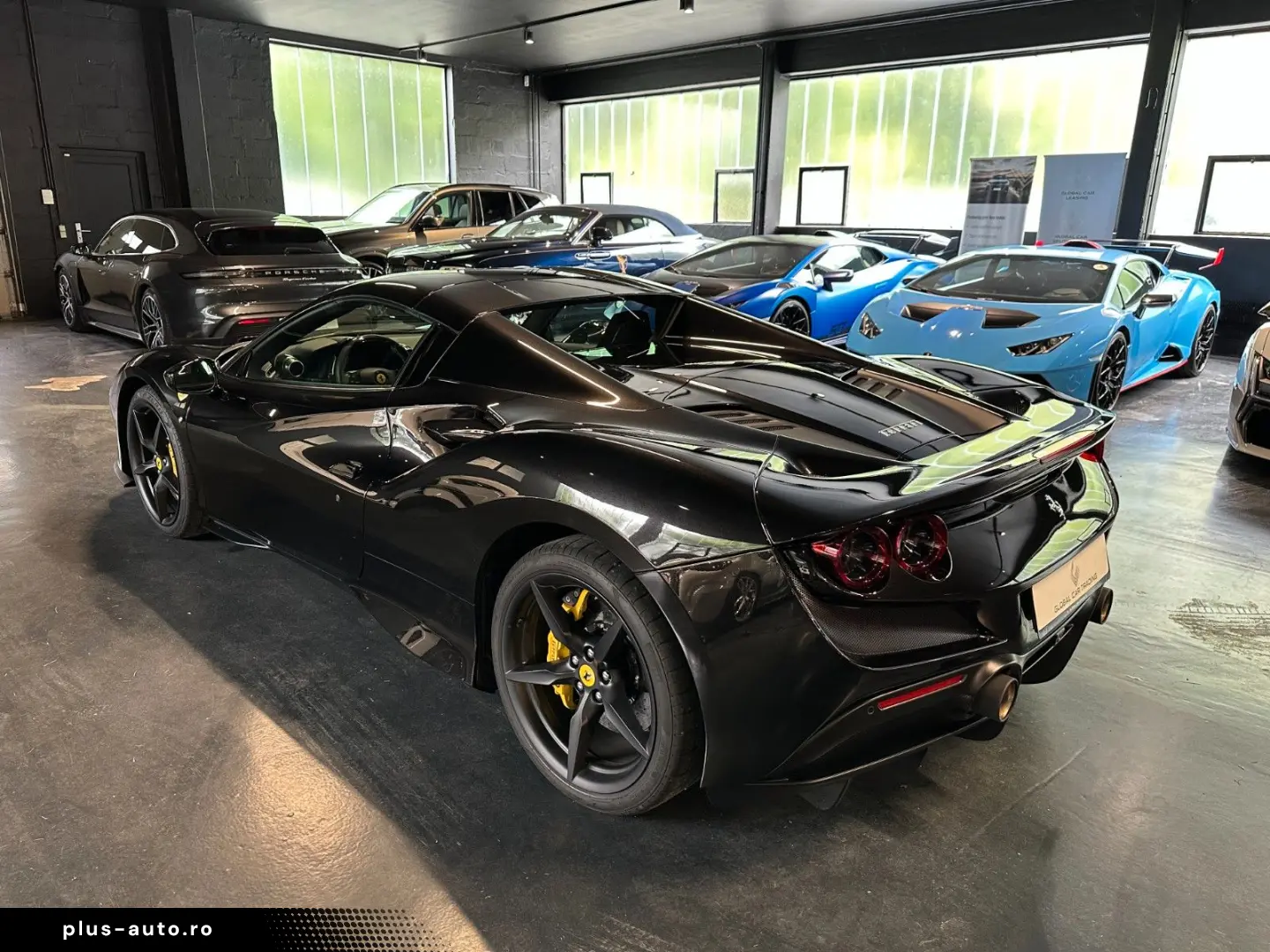 FERRARI F8 Spider Lift Passenger Display HiFi Carbon