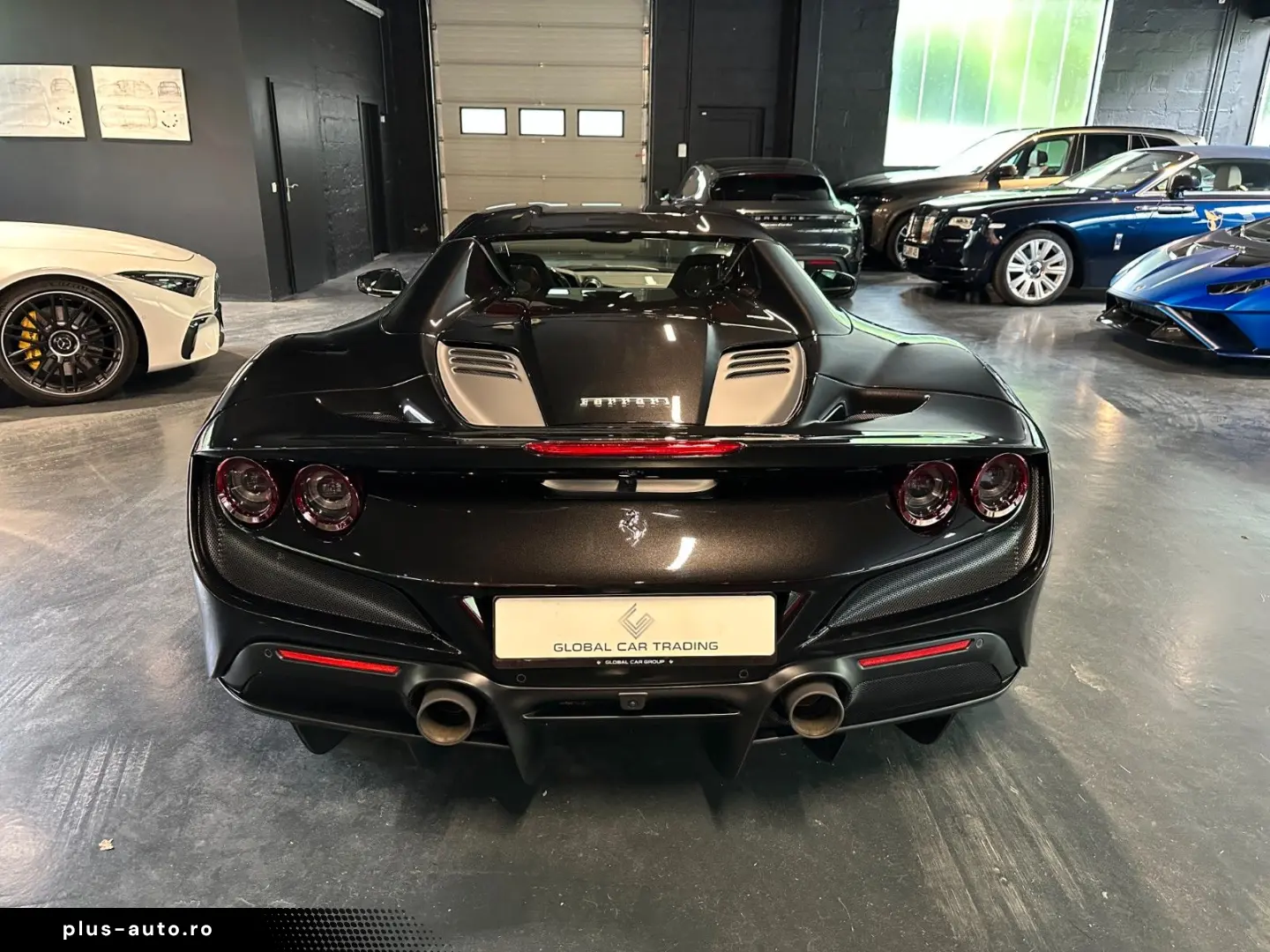 FERRARI F8 Spider Lift Passenger Display HiFi Carbon