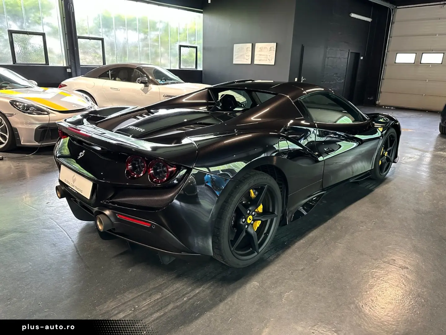 FERRARI F8 Spider Lift Passenger Display HiFi Carbon