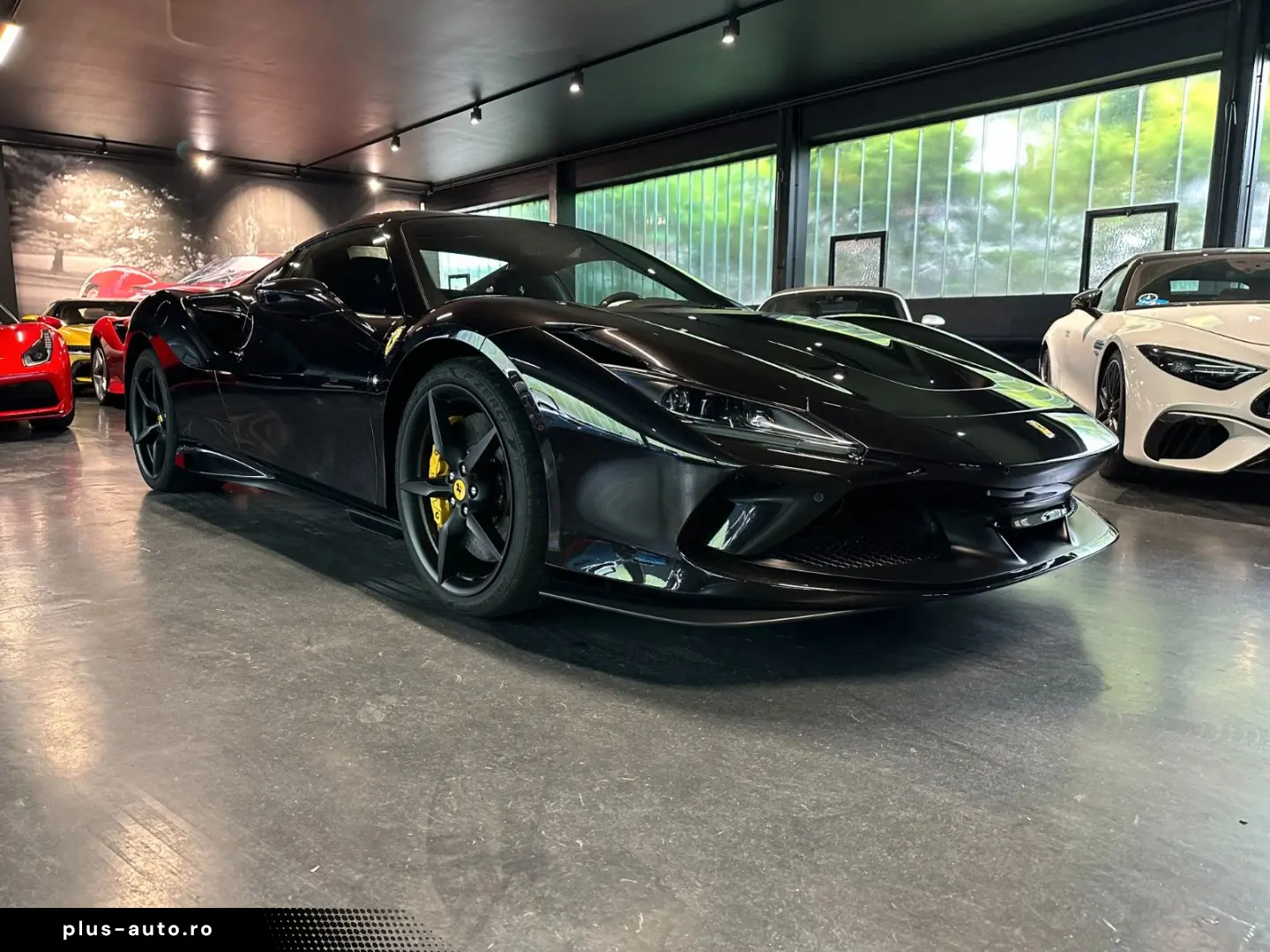 FERRARI F8 Spider Lift Passenger Display HiFi Carbon