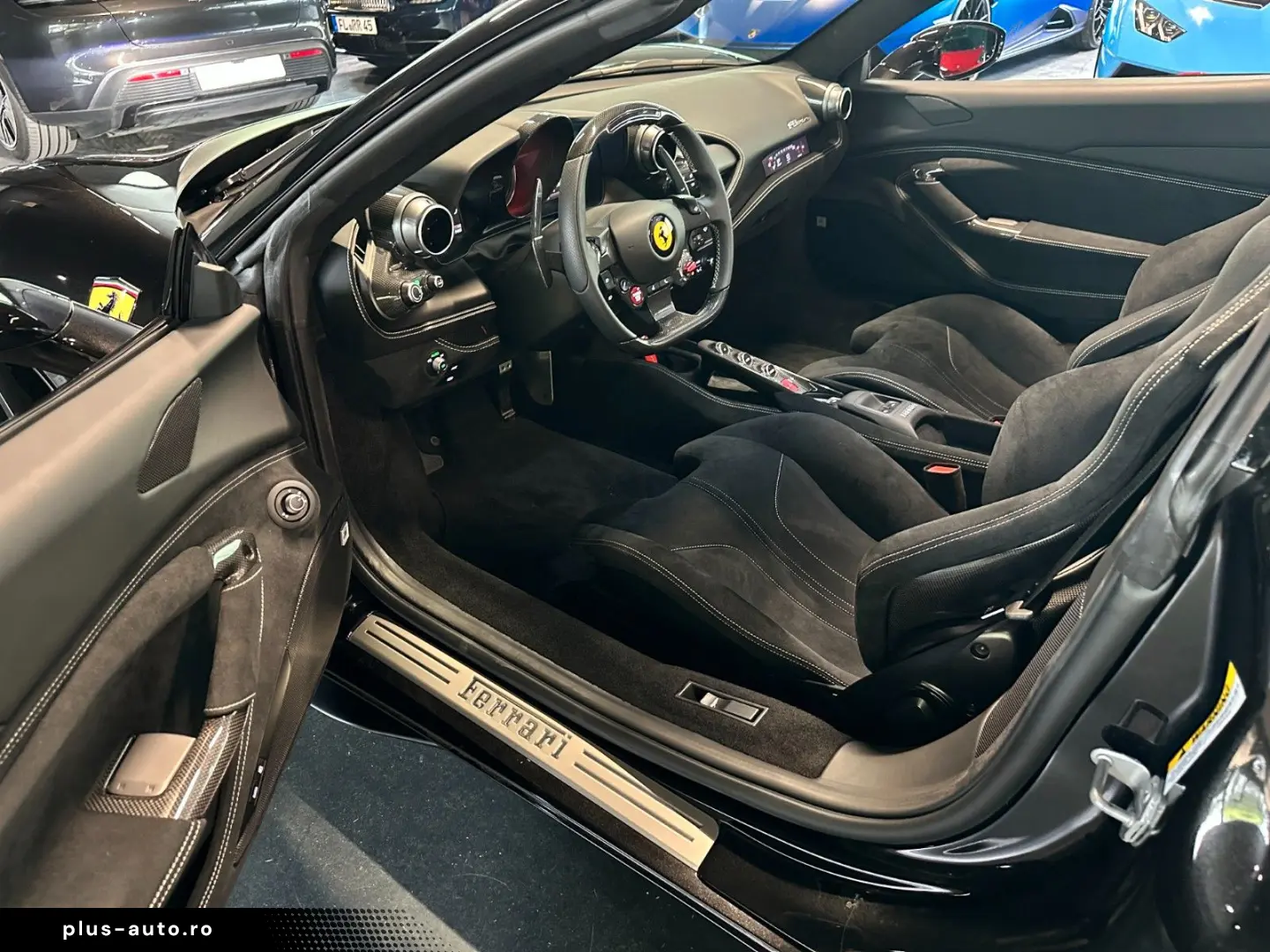 FERRARI F8 Spider Lift Passenger Display HiFi Carbon