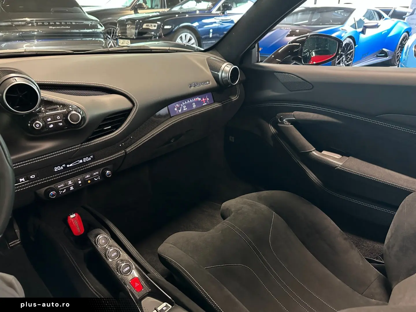 FERRARI F8 Spider Lift Passenger Display HiFi Carbon