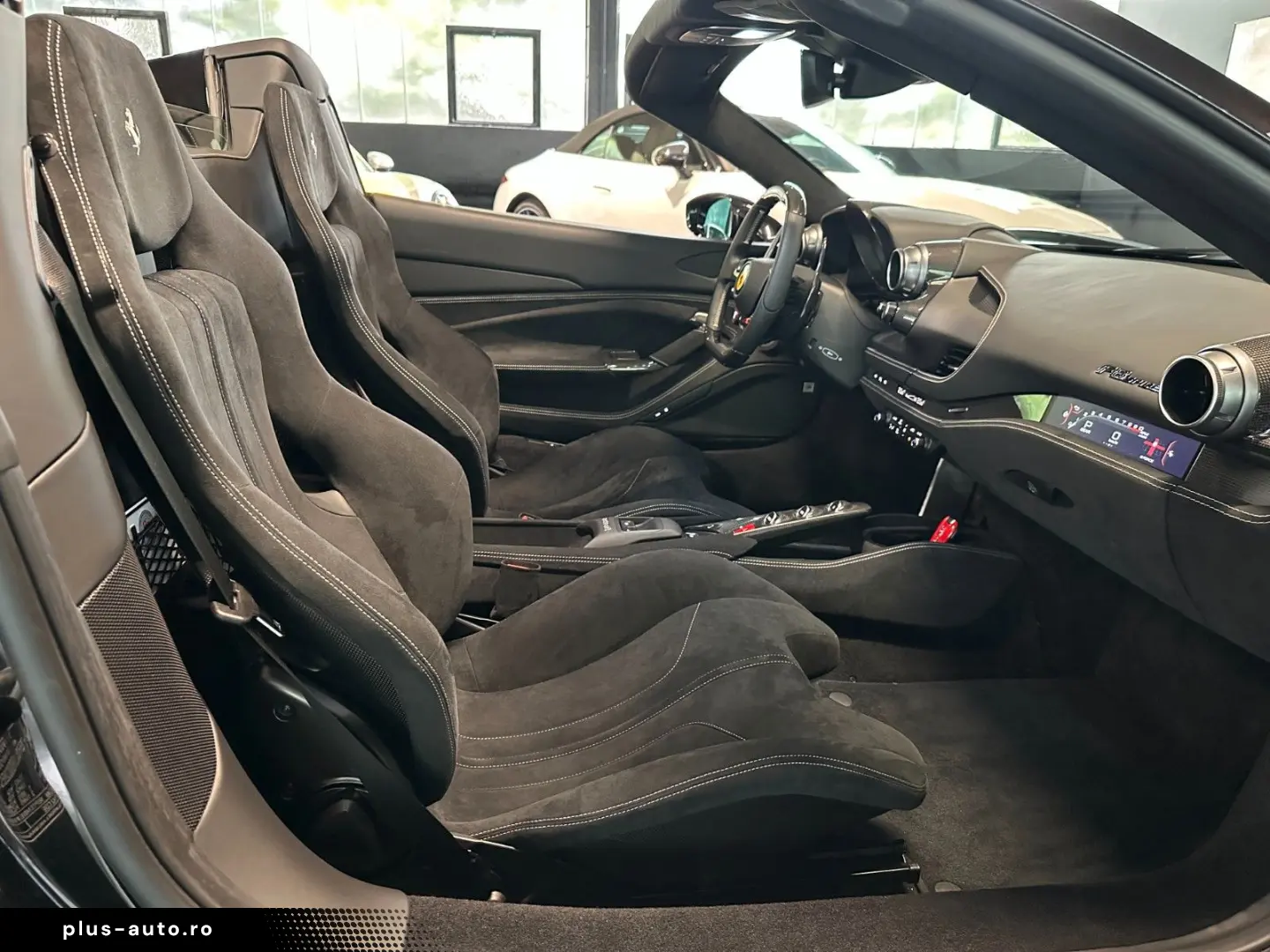 FERRARI F8 Spider Lift Passenger Display HiFi Carbon