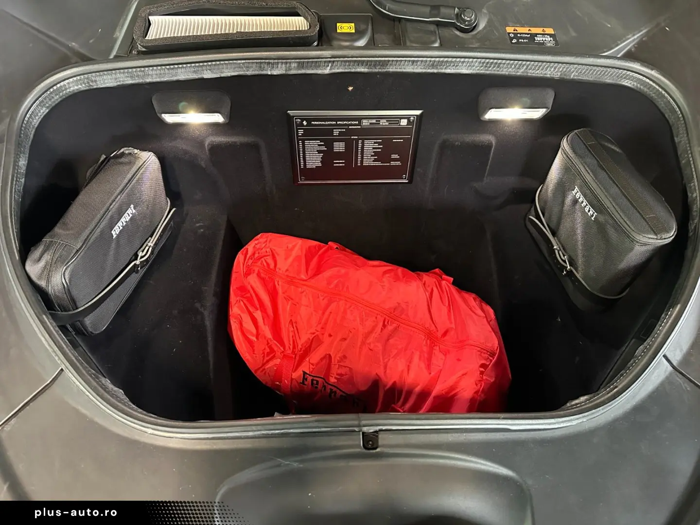 FERRARI F8 Spider Lift Passenger Display HiFi Carbon