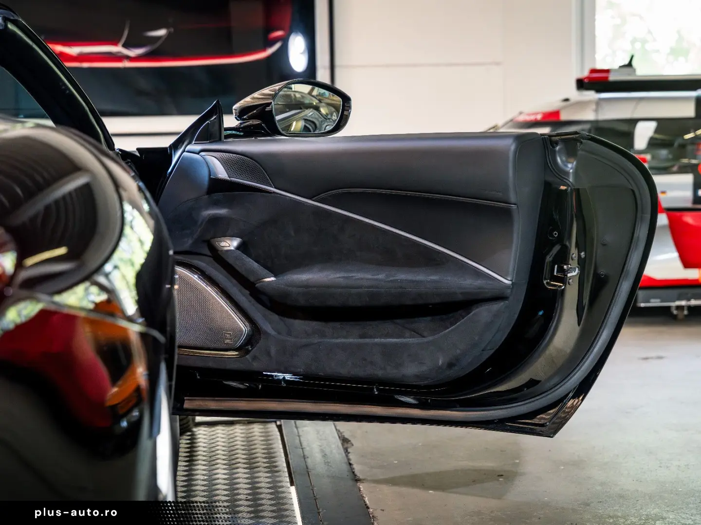 FERRARI Ferrari Roma Spider 360  CARBON BEIFAHRERDISPLAY