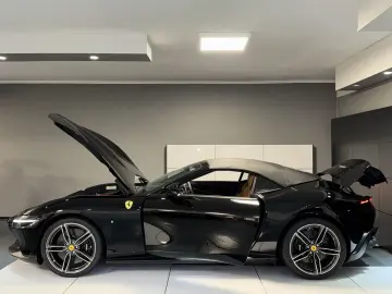FERRARI ROMA SPIDER DISPLAY FORGED DIAMOND FELGEN