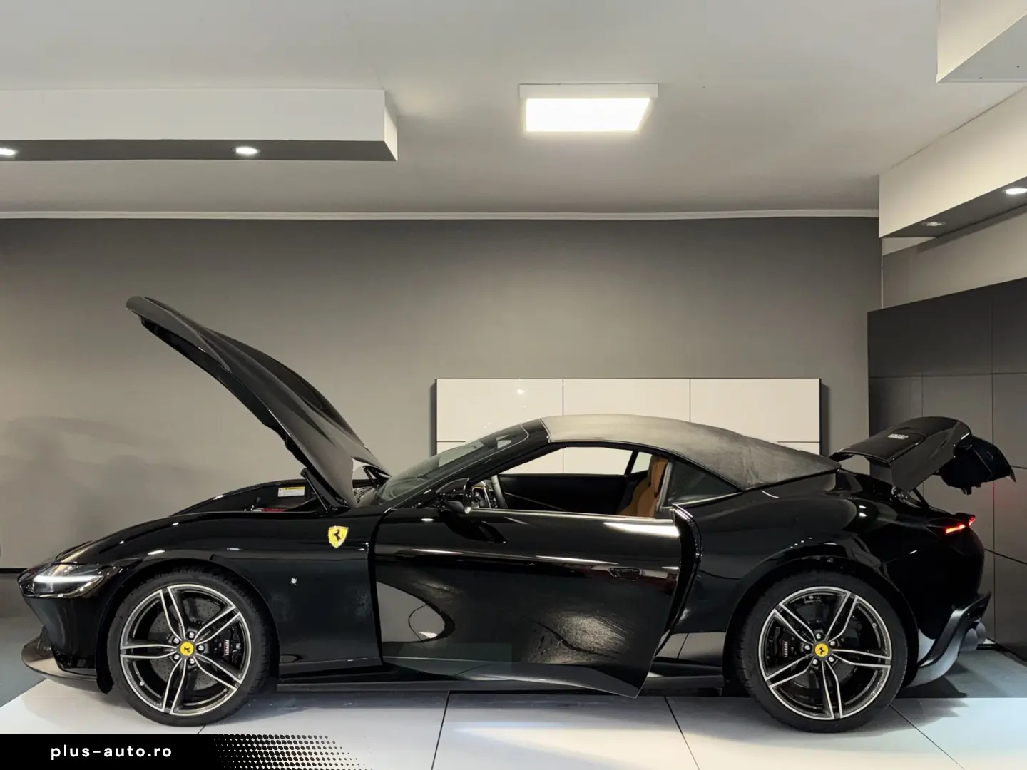 FERRARI ROMA SPIDER DISPLAY FORGED DIAMOND FELGEN