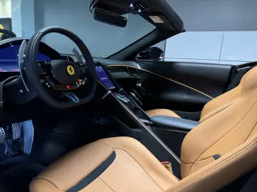 FERRARI ROMA SPIDER DISPLAY FORGED DIAMOND FELGEN
