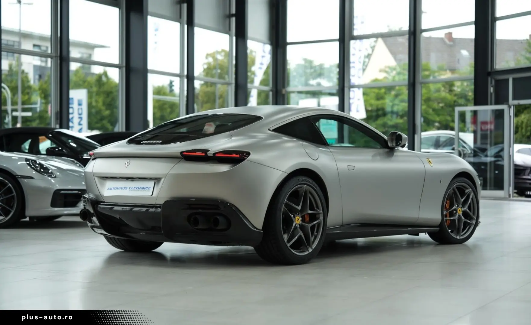 FERRARI Roma CARBON-EXTERIEUR MATRX-LED MATT DAYTONA 1HD
