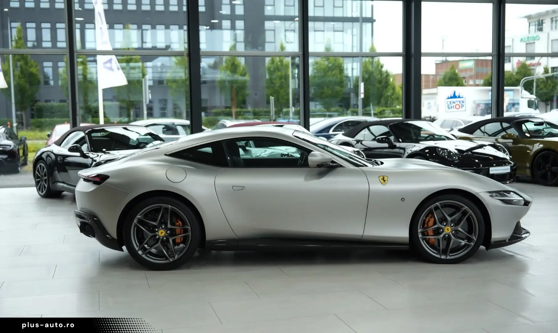 FERRARI Roma CARBON-EXTERIEUR MATRX-LED MATT DAYTONA 1HD
