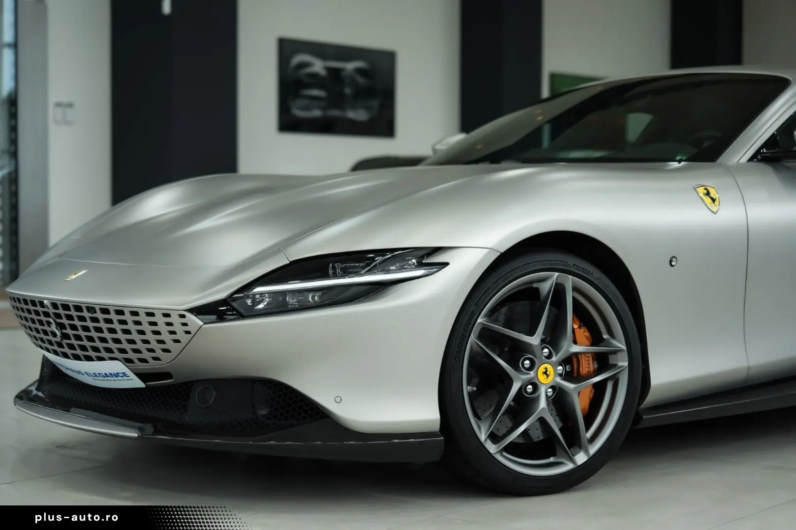 FERRARI Roma CARBON-EXTERIEUR MATRX-LED MATT DAYTONA 1HD