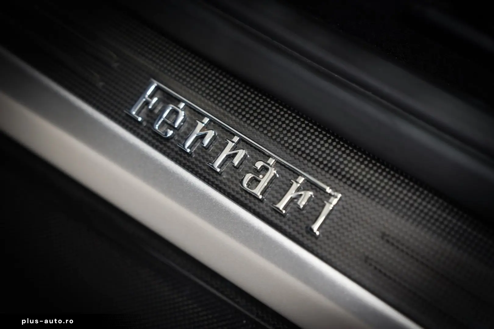 FERRARI Roma CARBON-EXTERIEUR MATRX-LED MATT DAYTONA 1HD