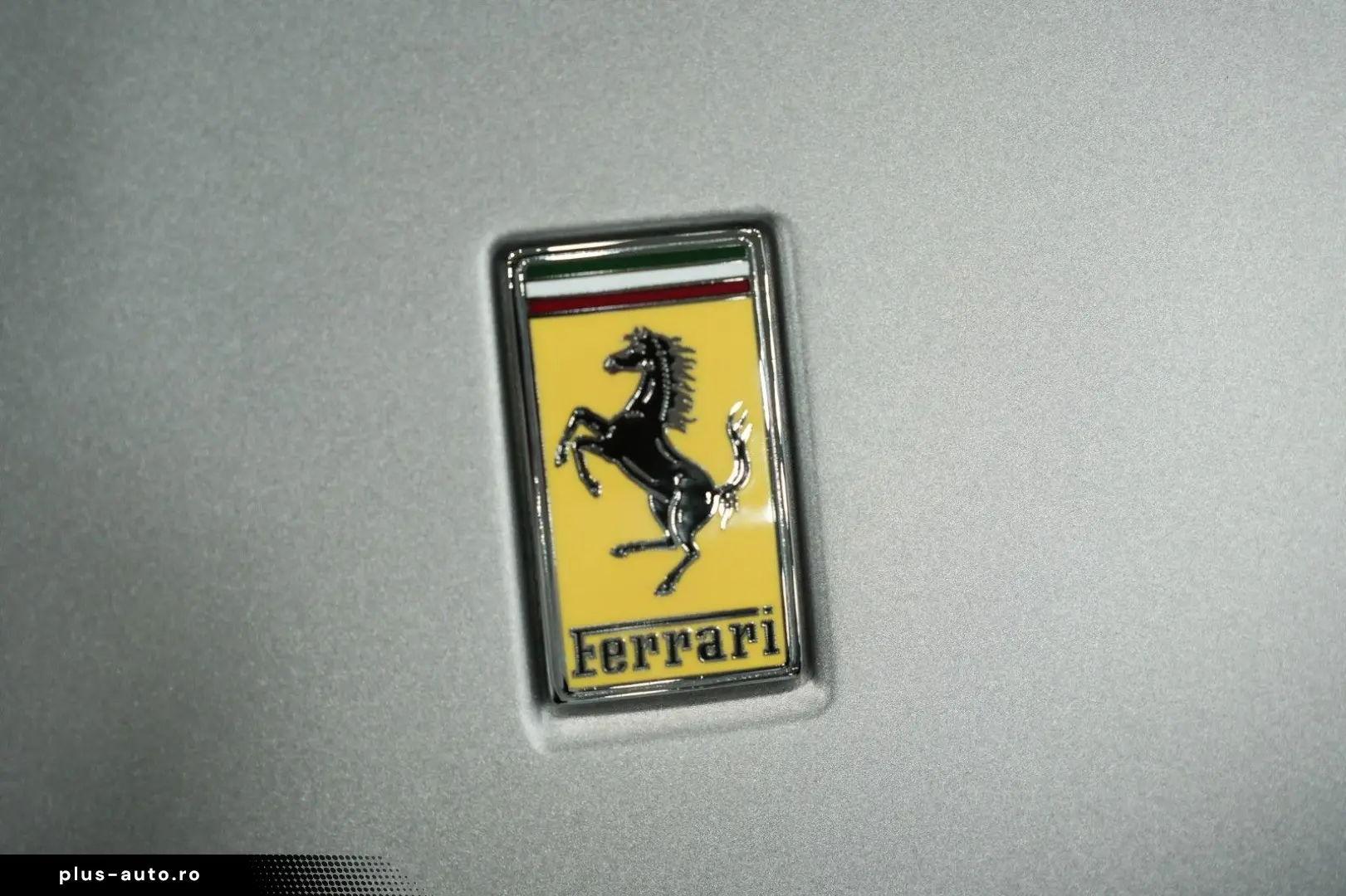 FERRARI Roma CARBON-EXTERIEUR MATRX-LED MATT DAYTONA 1HD