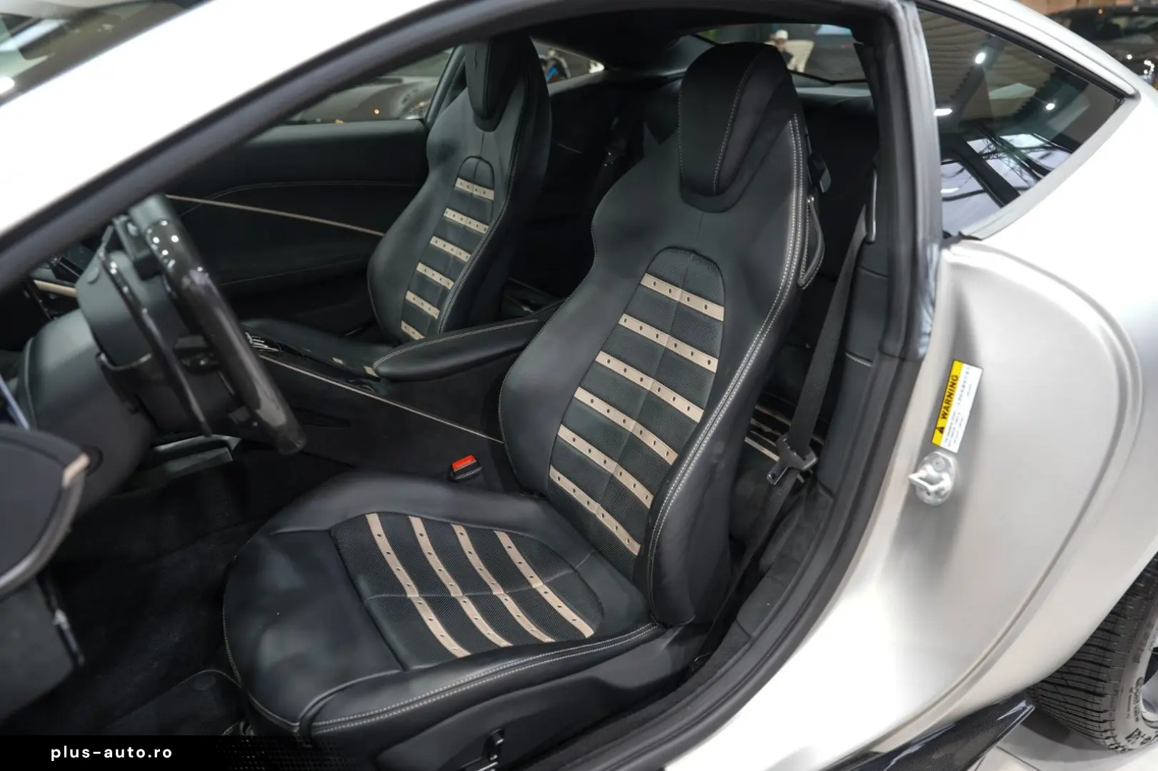 FERRARI Roma CARBON-EXTERIEUR MATRX-LED MATT DAYTONA 1HD