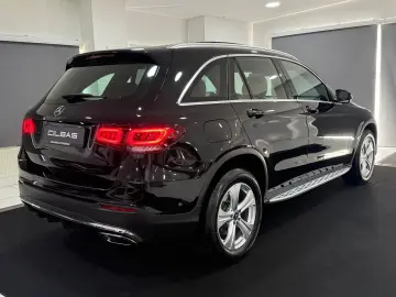 MERCEDES-BENZ GLC 300 de 4M AMG-LINE PANO DISTR KAM …