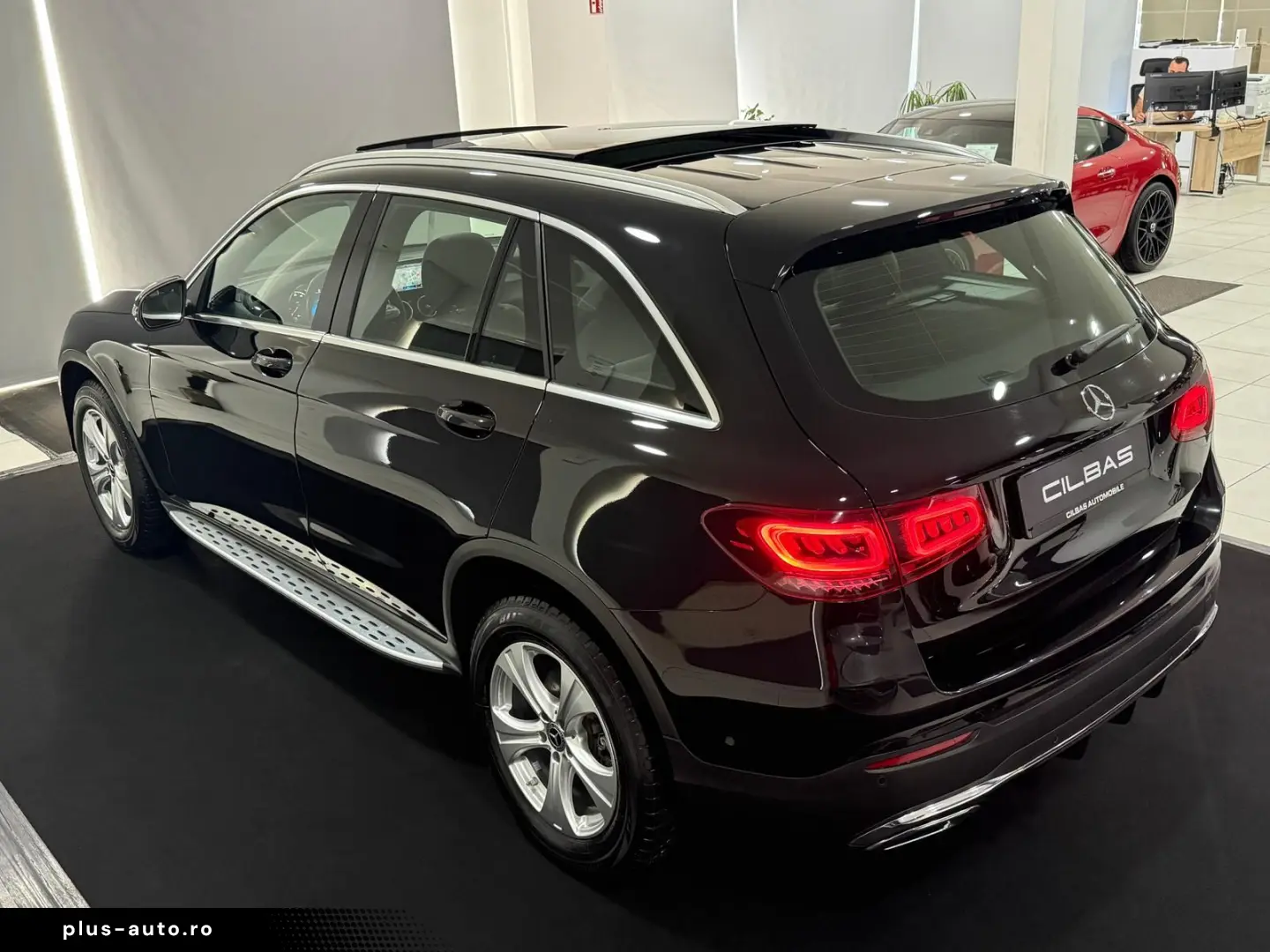 MERCEDES-BENZ GLC 300 de 4M AMG-LINE PANO DISTR KAM &hellip;