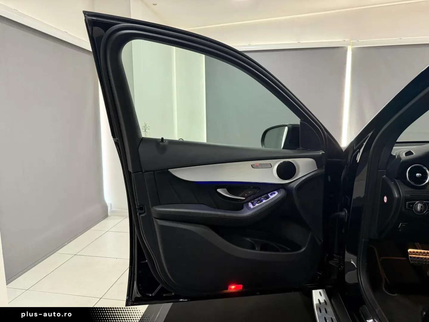 MERCEDES-BENZ GLC 300 de 4M AMG-LINE PANO DISTR KAM &hellip;