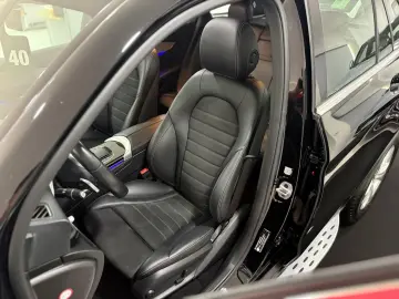 MERCEDES-BENZ GLC 300 de 4M AMG-LINE PANO DISTR KAM …
