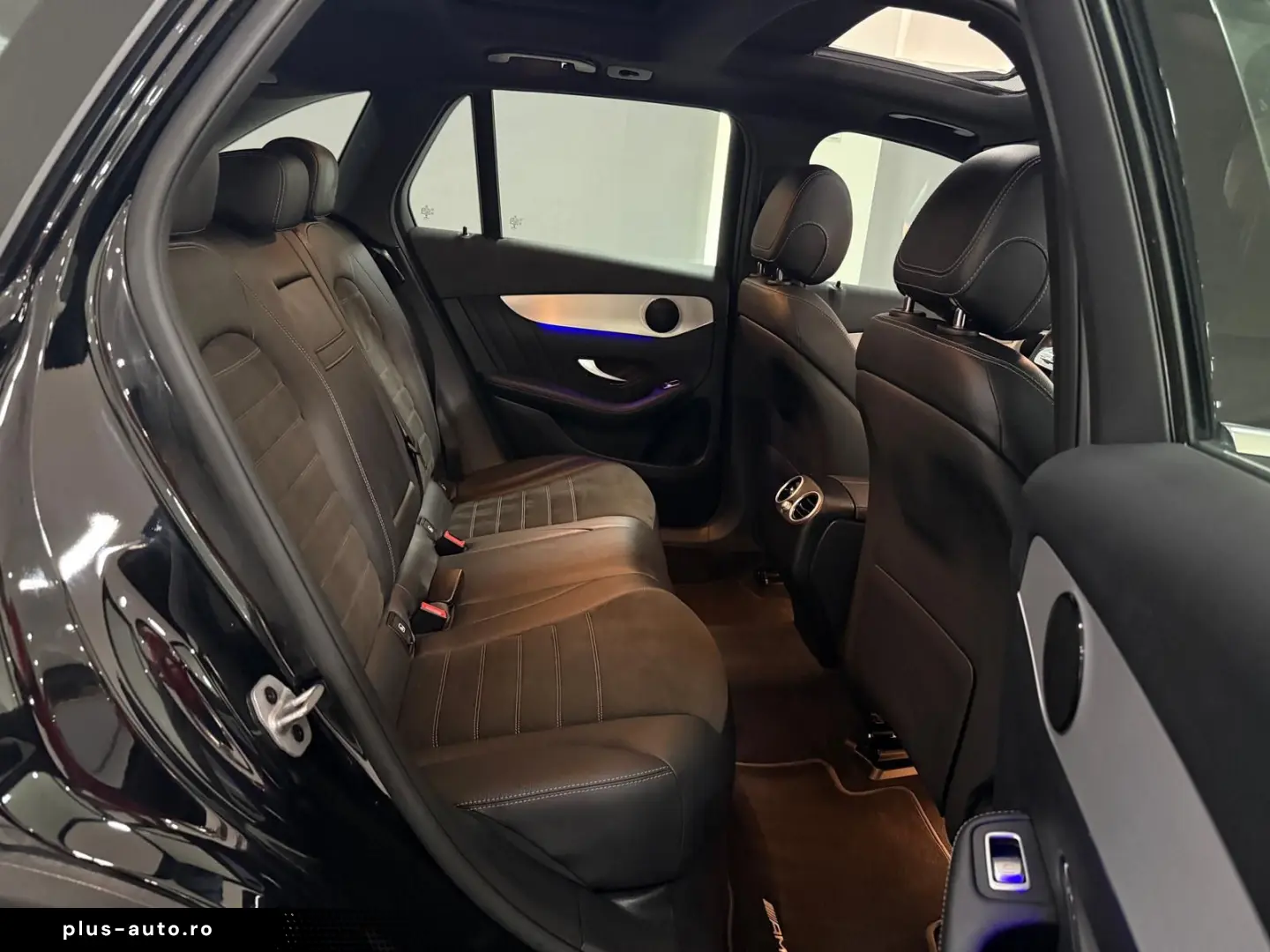 MERCEDES-BENZ GLC 300 de 4M AMG-LINE PANO DISTR KAM &hellip;