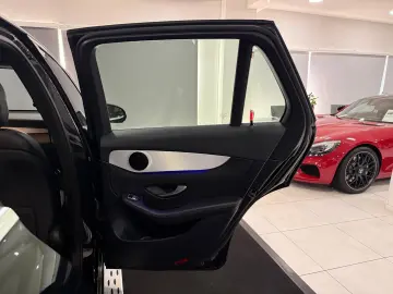 MERCEDES-BENZ GLC 300 de 4M AMG-LINE PANO DISTR KAM …