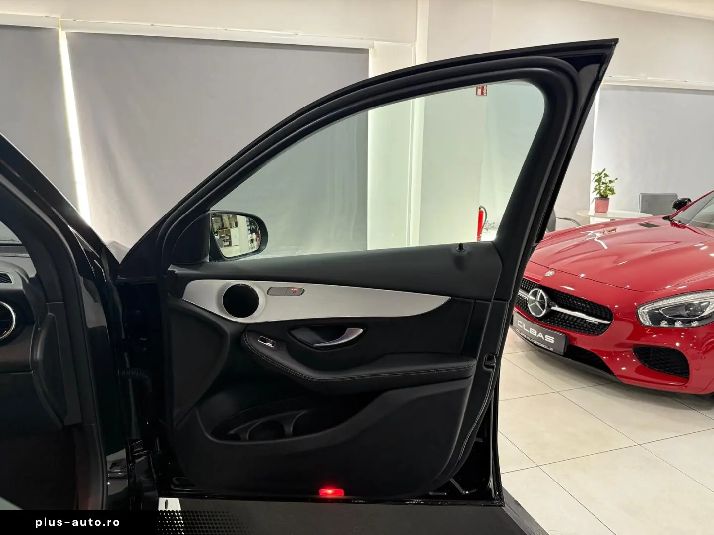 MERCEDES-BENZ GLC 300 de 4M AMG-LINE PANO DISTR KAM &hellip;