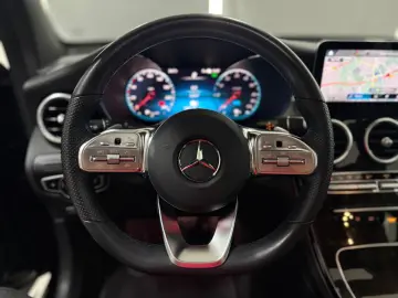 MERCEDES-BENZ GLC 300 de 4M AMG-LINE PANO DISTR KAM …
