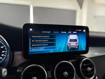 MERCEDES-BENZ GLC 300 de 4M AMG-LINE PANO DISTR KAM …
