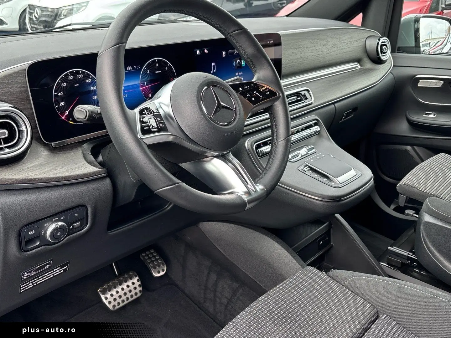 MERCEDES-BENZ Marco Polo 300