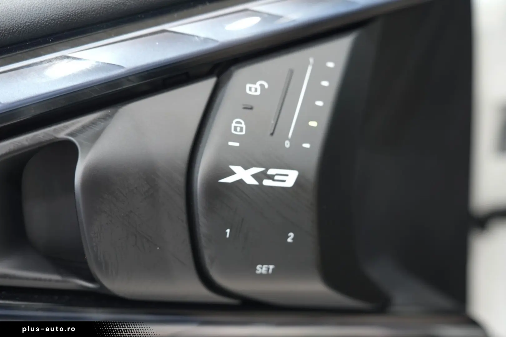 BMW X3 20 xDrive PREMIUM-PAK LEDER HUD H K NAVI 360
